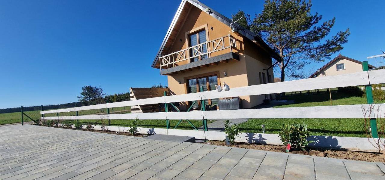Zakatek Ciszy. Villa Sluchowo Exterior photo